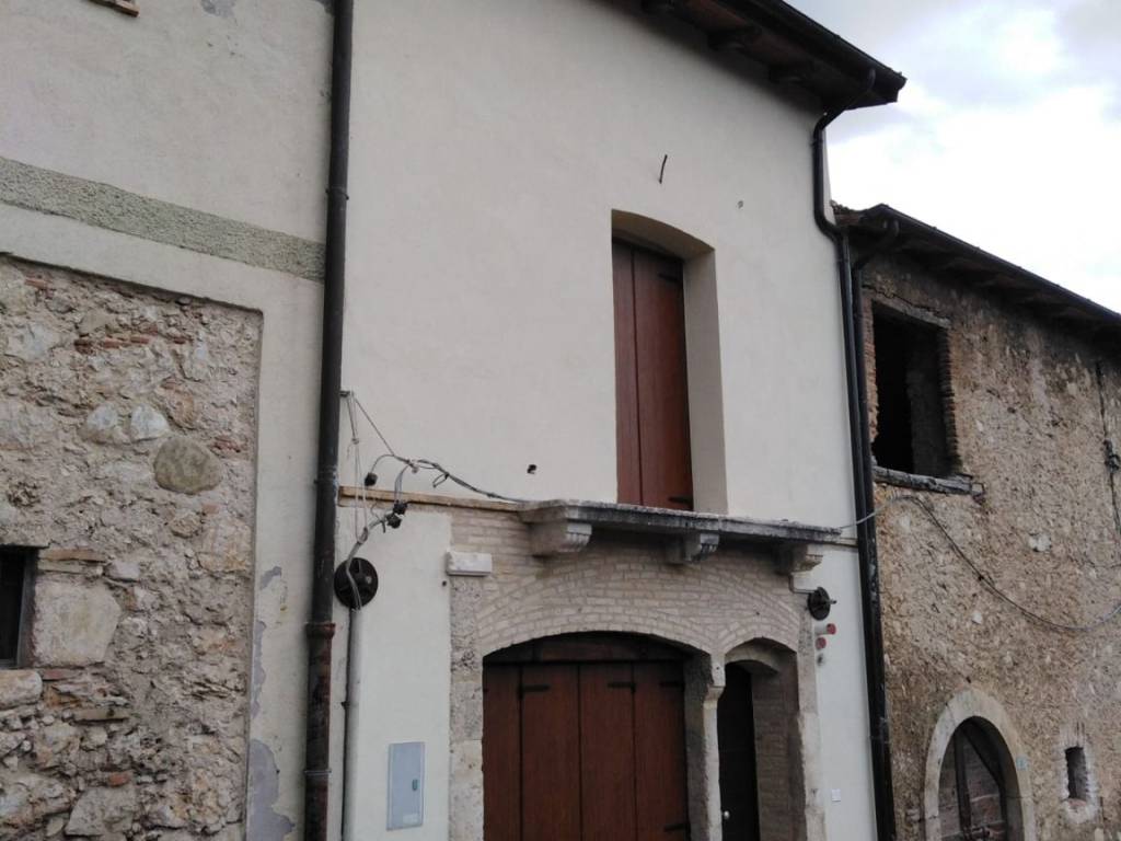 Casa indipendente a Avezzano in Via Fonte Rio, 40 - Foto 3
