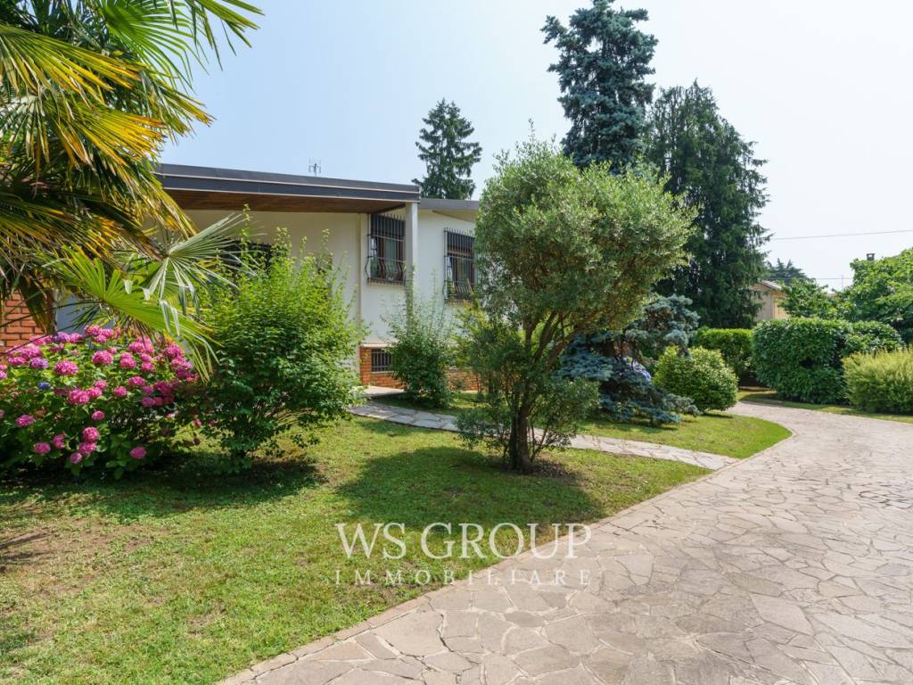Villa a Cabiate in Via Achille Grandi, 33 - Foto 2