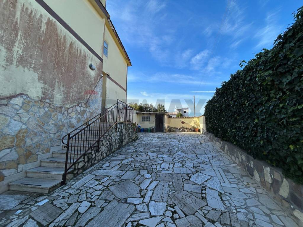 Appartamento a Aprilia in Via dei Canarini - Foto 3