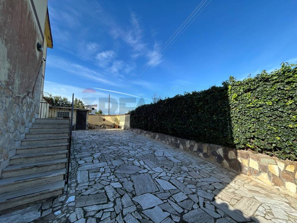 Appartamento a Aprilia in Via dei Canarini - Foto 4