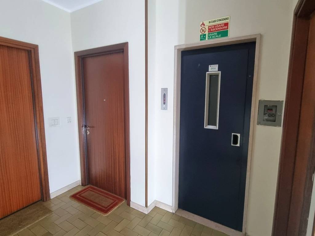 Appartamento a Arona in Via Piave - Foto 5