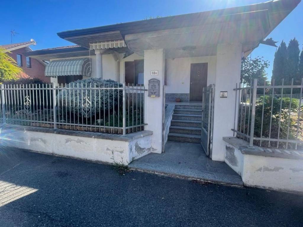 Villa a Alessandria in Via Rosa Luxemburg, 18 - Foto 3
