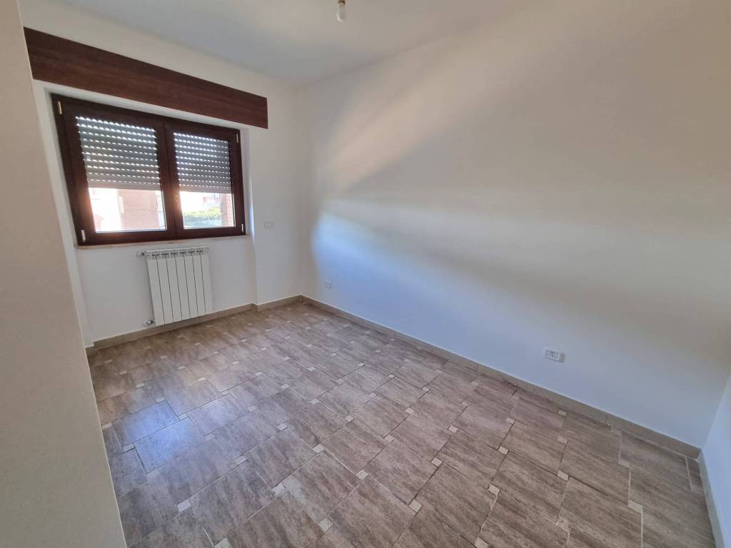 Appartamento a Nettuno in Via Lago Maggiore, 2 - Foto 5