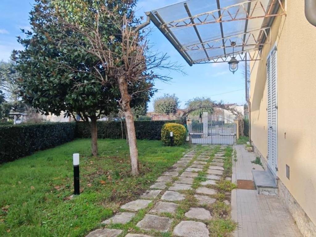 Villa a Casciana terme lari in Via Giacomo Matteotti, - Foto 3