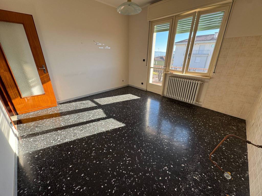 Appartamento a Carrù in Viale Vittorio Veneto - Foto 4