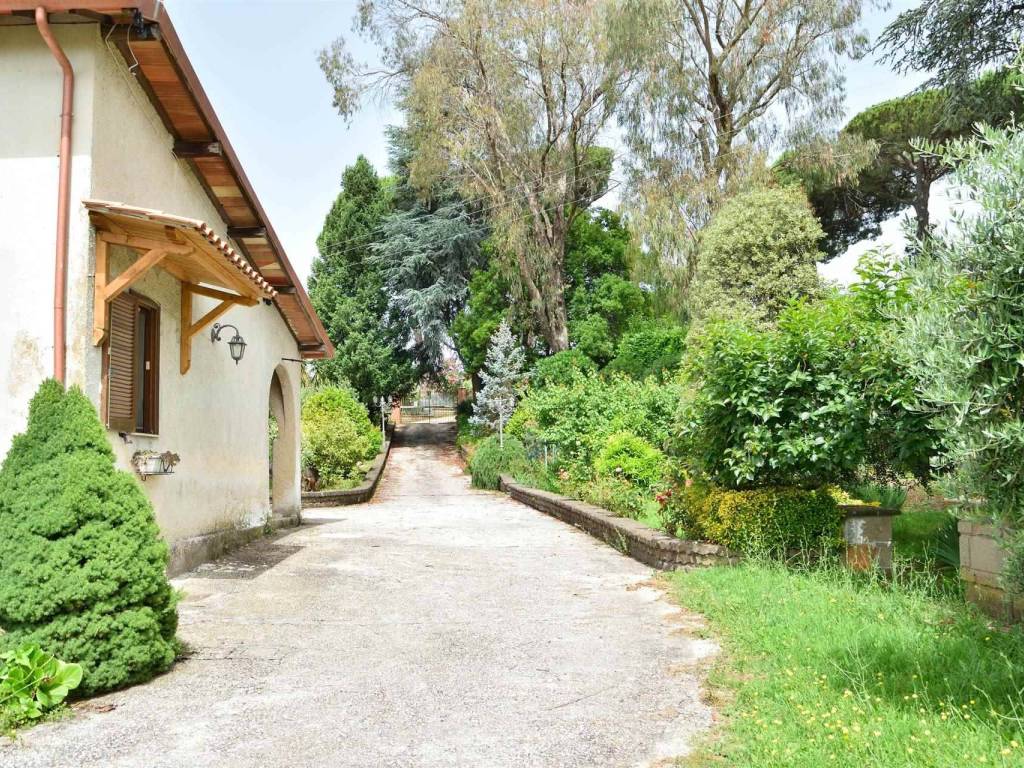 Villa a Velletri in Via Appia Nord - Foto 3