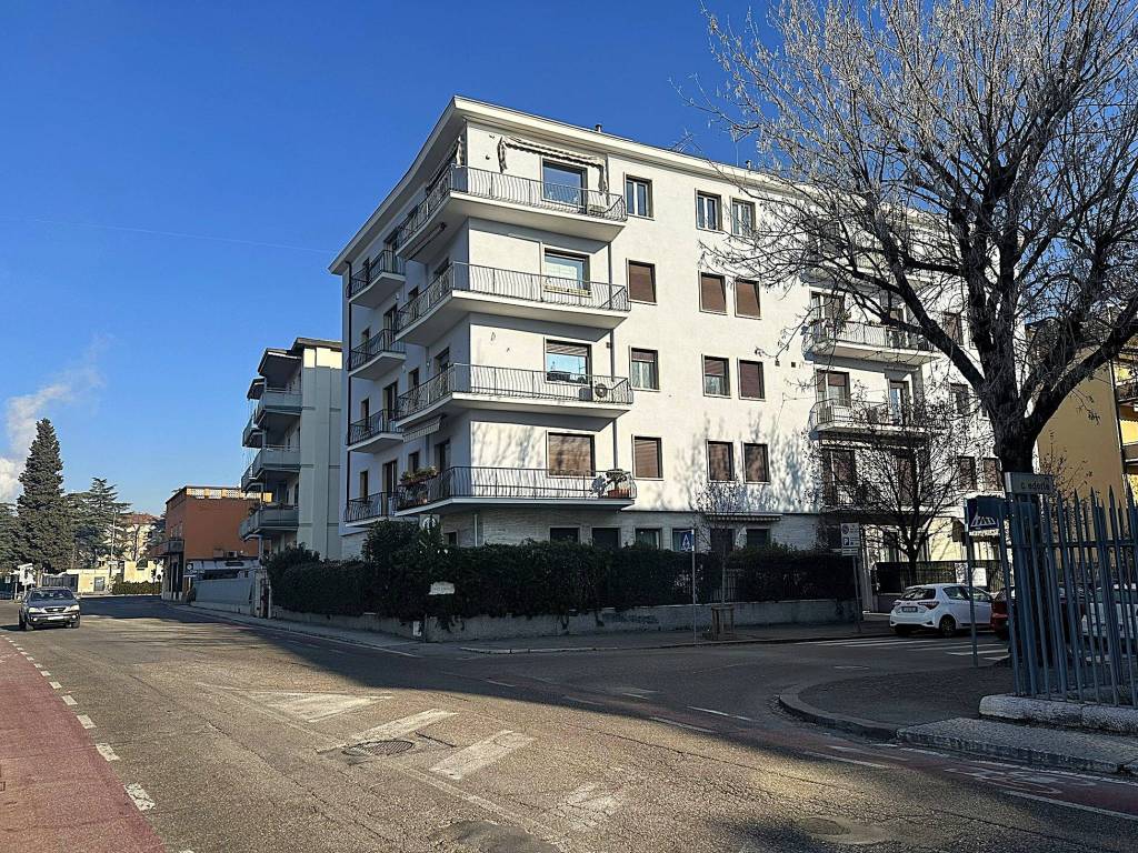Appartamento a Verona in Via Carlo Ederle, 40 - Foto 3