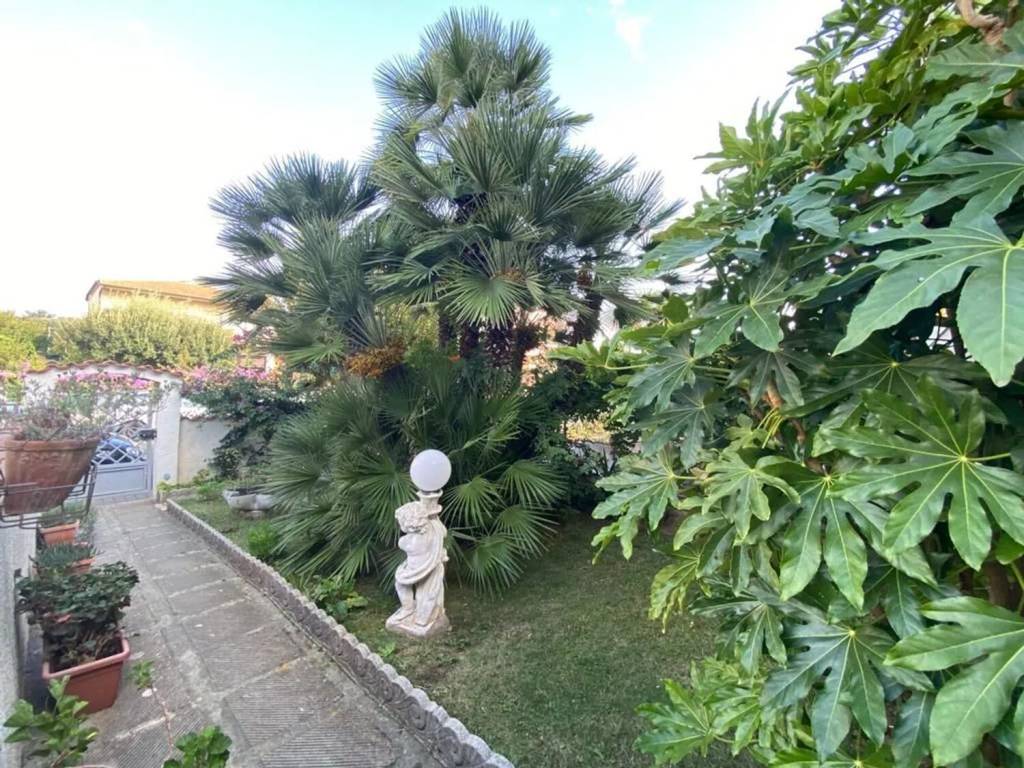 Villa a Piombino in Via Del Bucchero - Foto 4