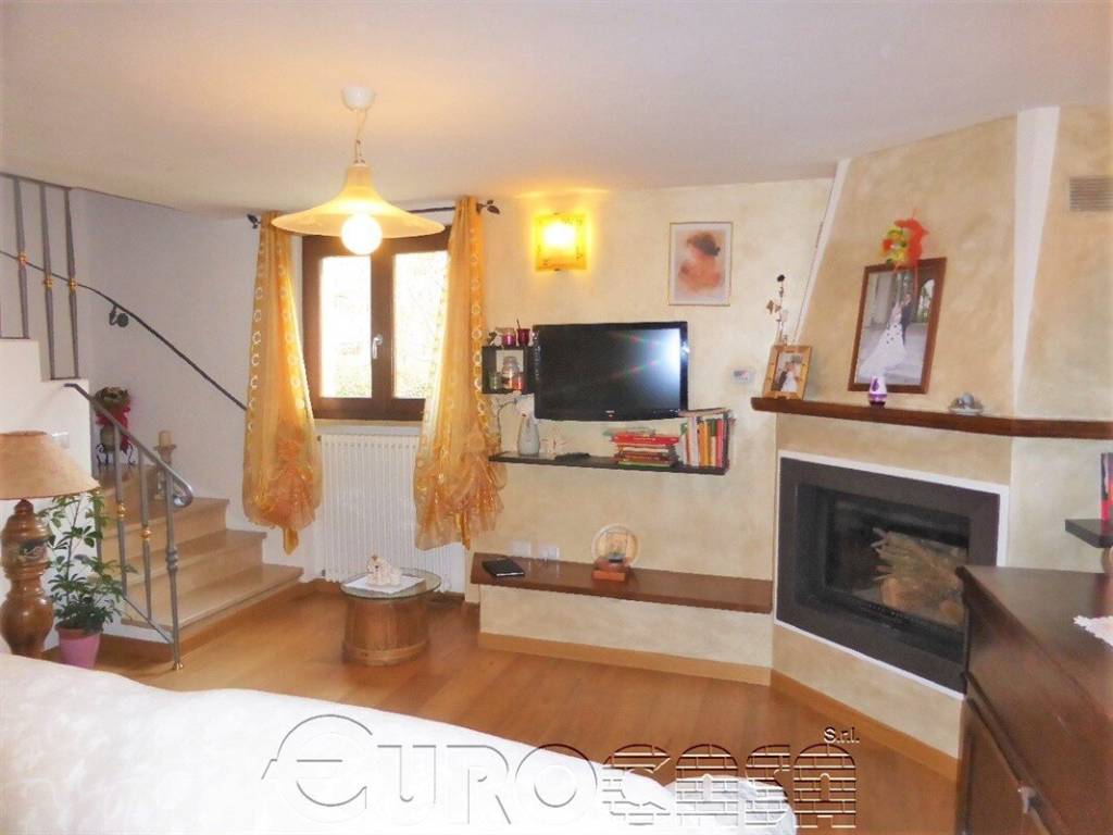 Casa indipendente a Umbertide in UMBERTIDE - Foto 2