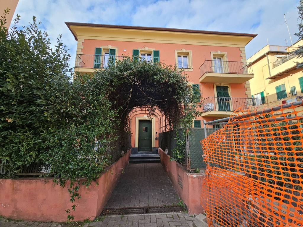 Appartamento a Genova in Via Bartolomeo Chighizola - Foto 2