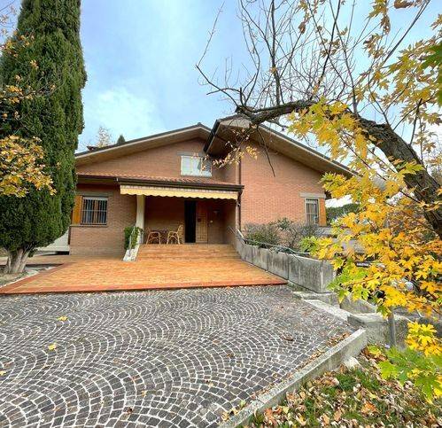 Villa a Fermignano in Via Adige - Foto 2