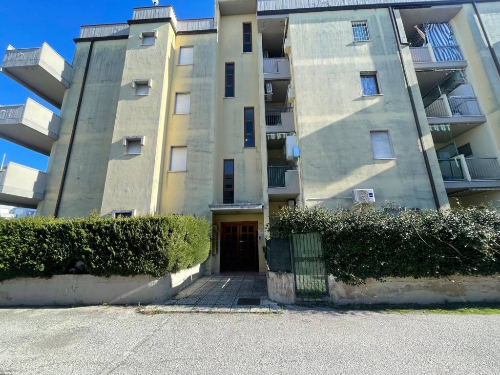 Appartamento a Martinsicuro in Via Francesco Baracca - Foto 4