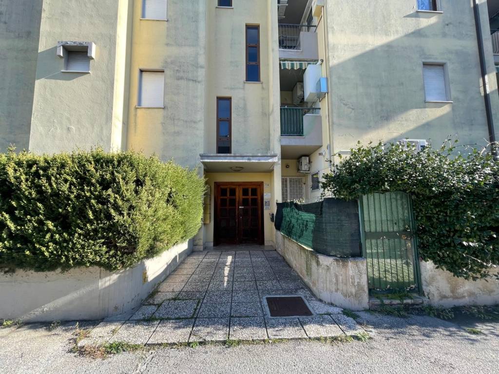 Appartamento a Martinsicuro in Via Francesco Baracca - Foto 5