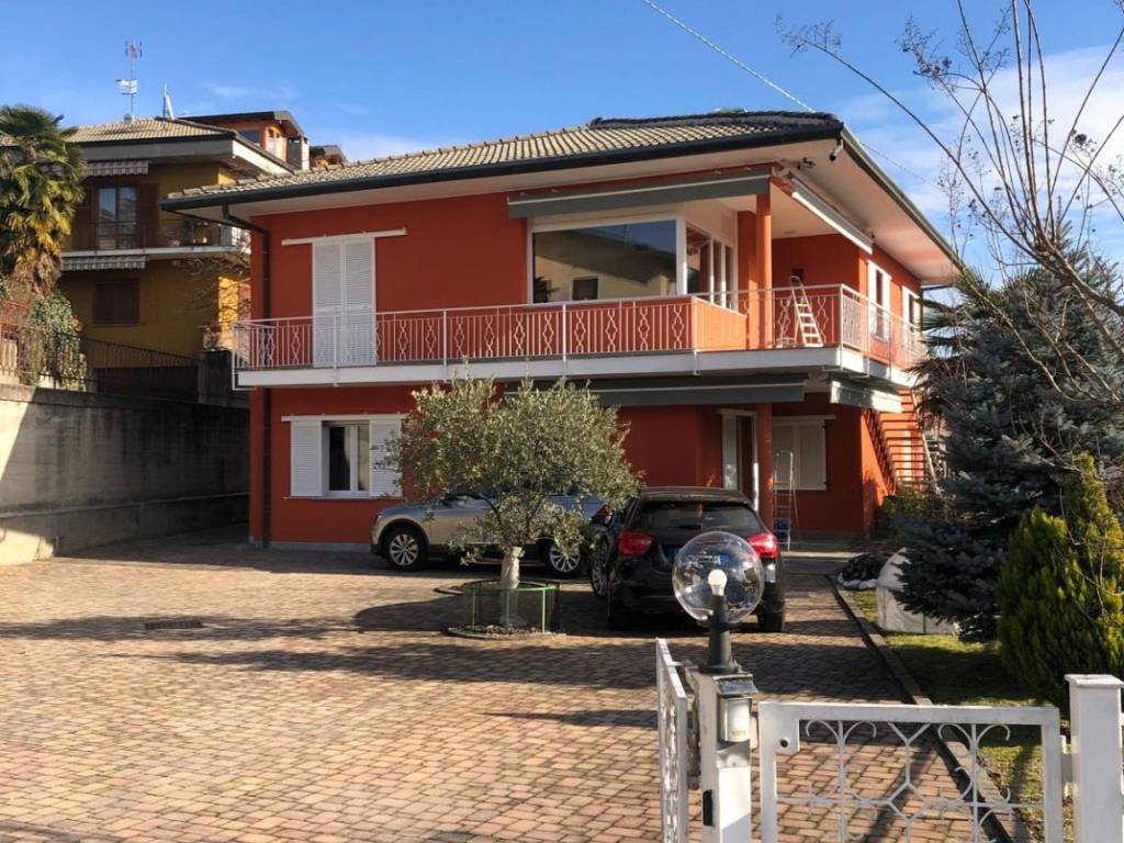 Villa a Besozzo in Via Monte Bianco - Foto 3