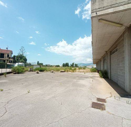 Palazzo / stabile a Fondi in Via Spinete 1º (Iiiºtratto) - Foto 3