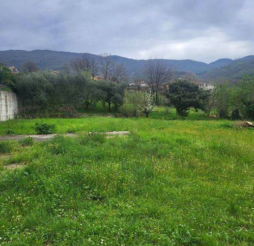 Terreno a Vaiano in Via Alcide De Gasperi - Foto 2