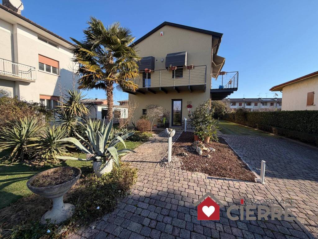 Villa a Tavagnacco in Via Molin Nuovo, 49 - Foto 2