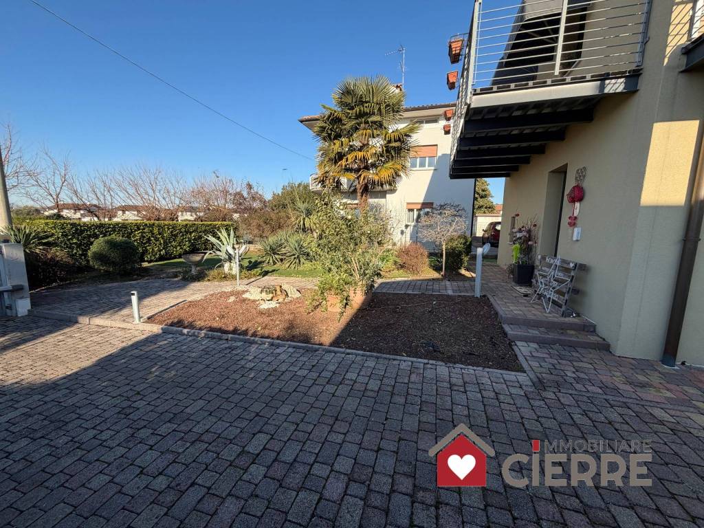 Villa a Tavagnacco in Via Molin Nuovo, 49 - Foto 3