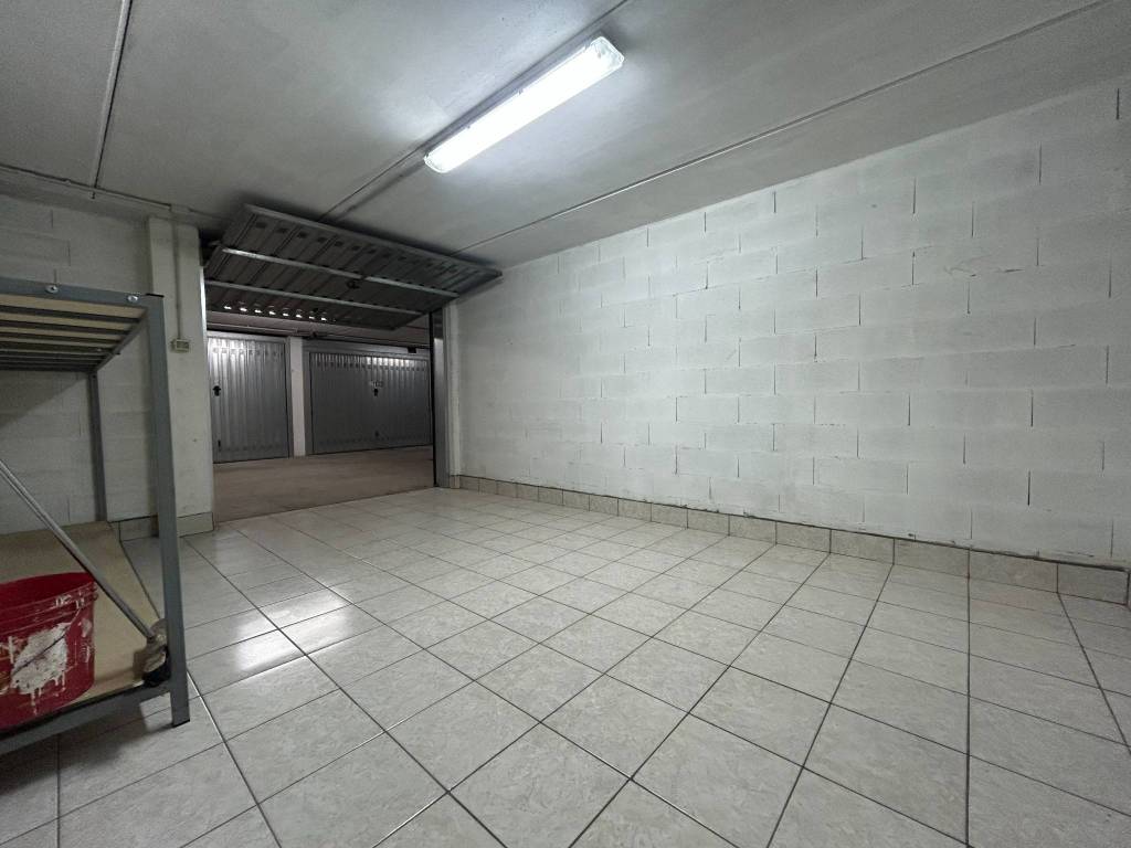 Box / garage a Verona in Via Giacomo Barucchi - Foto 4