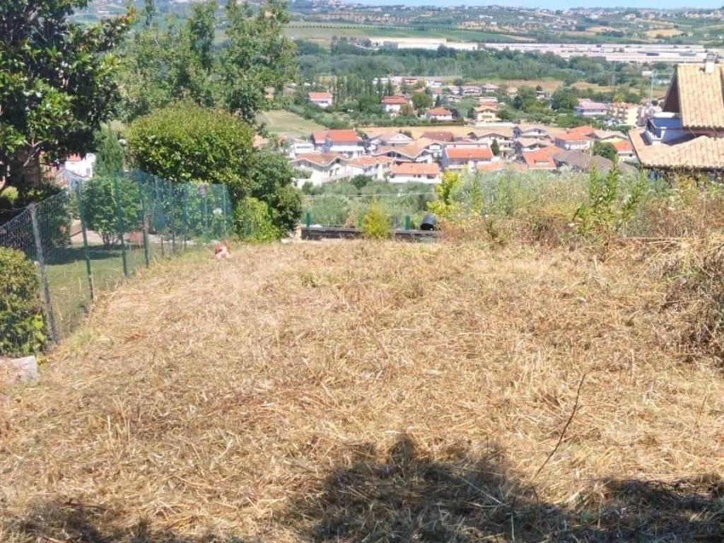 Terreno a Montesilvano in Via Marco Polo - Foto 2