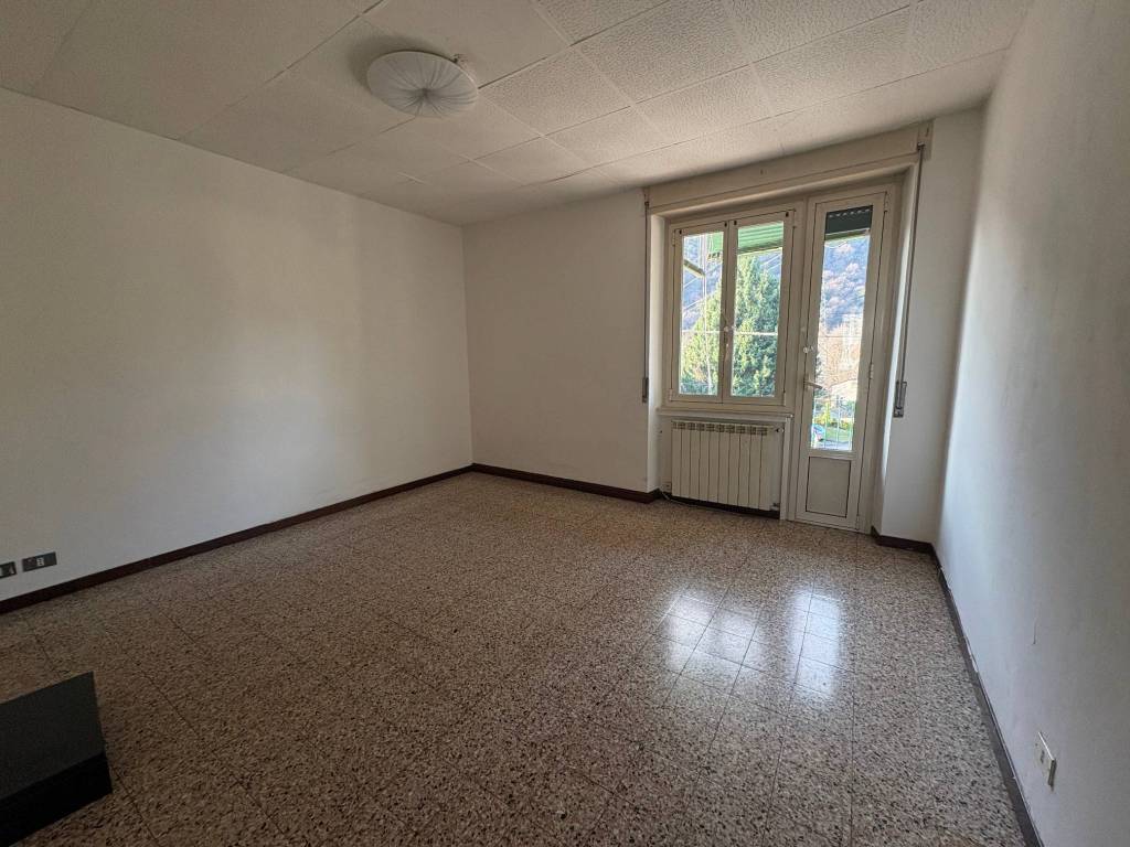 Appartamento a Verbania in Via Battaglione Intra - Foto 2