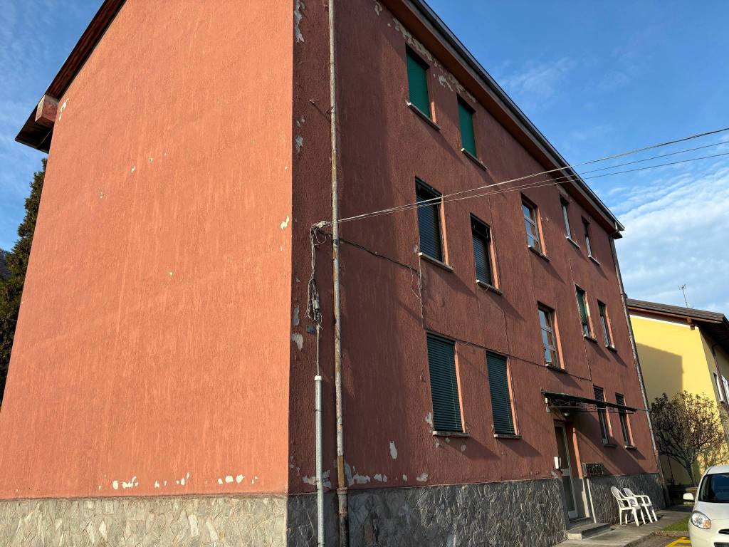 Appartamento a Verbania in Via Battaglione Intra - Foto 4