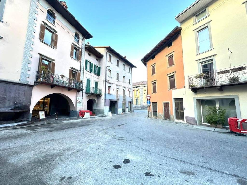 Casa indipendente a Darfo boario terme in Piazza Giacomo Matteotti, 1 - Foto 5