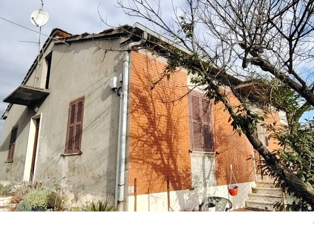 Rustico / casale a Frosinone in Via Colle Cottorino - Foto 5