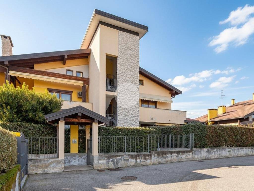 Appartamento a Arsago seprio in Via Dante, 98 - Foto 3
