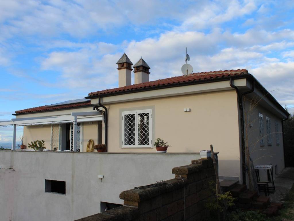 Villa a Viterbo in Via Cassia - Foto 2