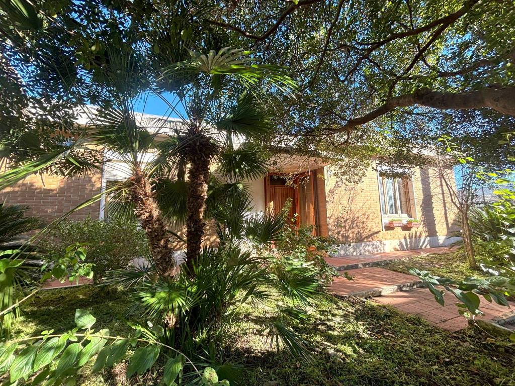 Villa a Tricase in Piazza dei Cappuccini - Foto 4