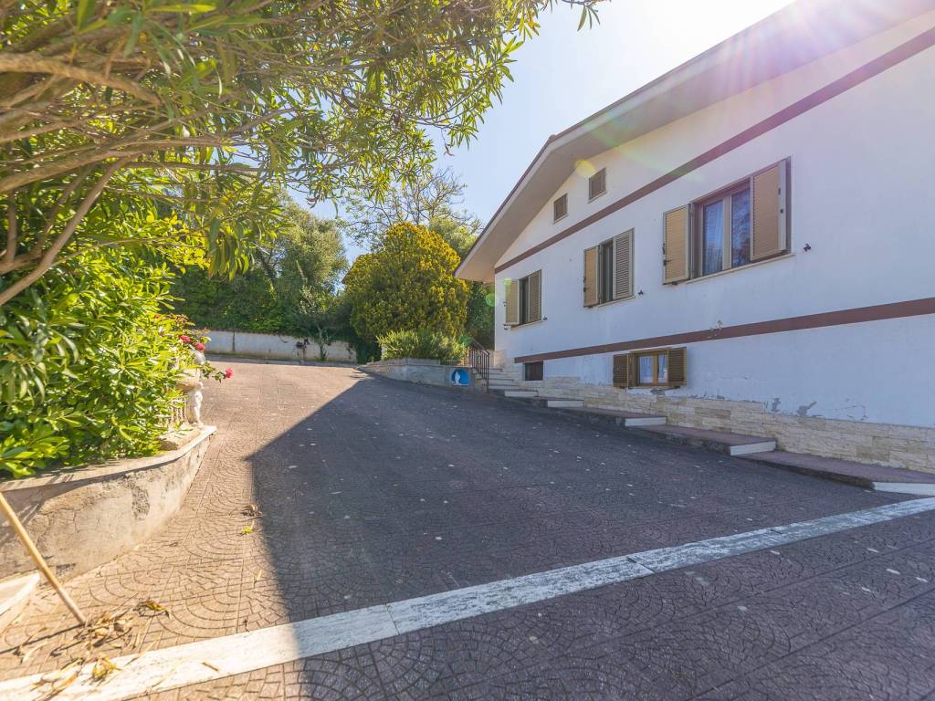 Villa a Gallicano nel lazio in Via Malvasia, 11 - Foto 5