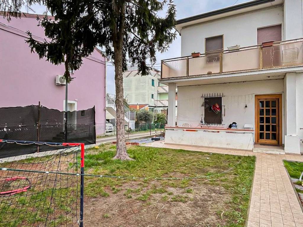 Casa indipendente a Cervia in Via Ragazzena 119 - Foto 3