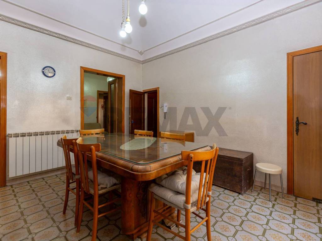 Appartamento a Adrano in Via Francesco Crispi - Foto 5