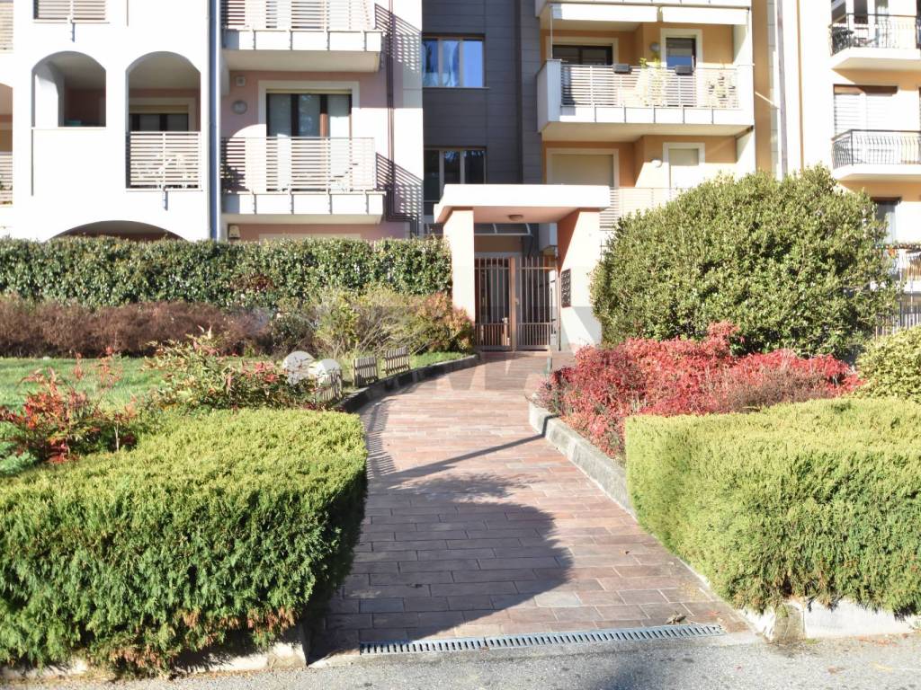 Appartamento a Arona in via XXIV maggio, 6 - Foto 2
