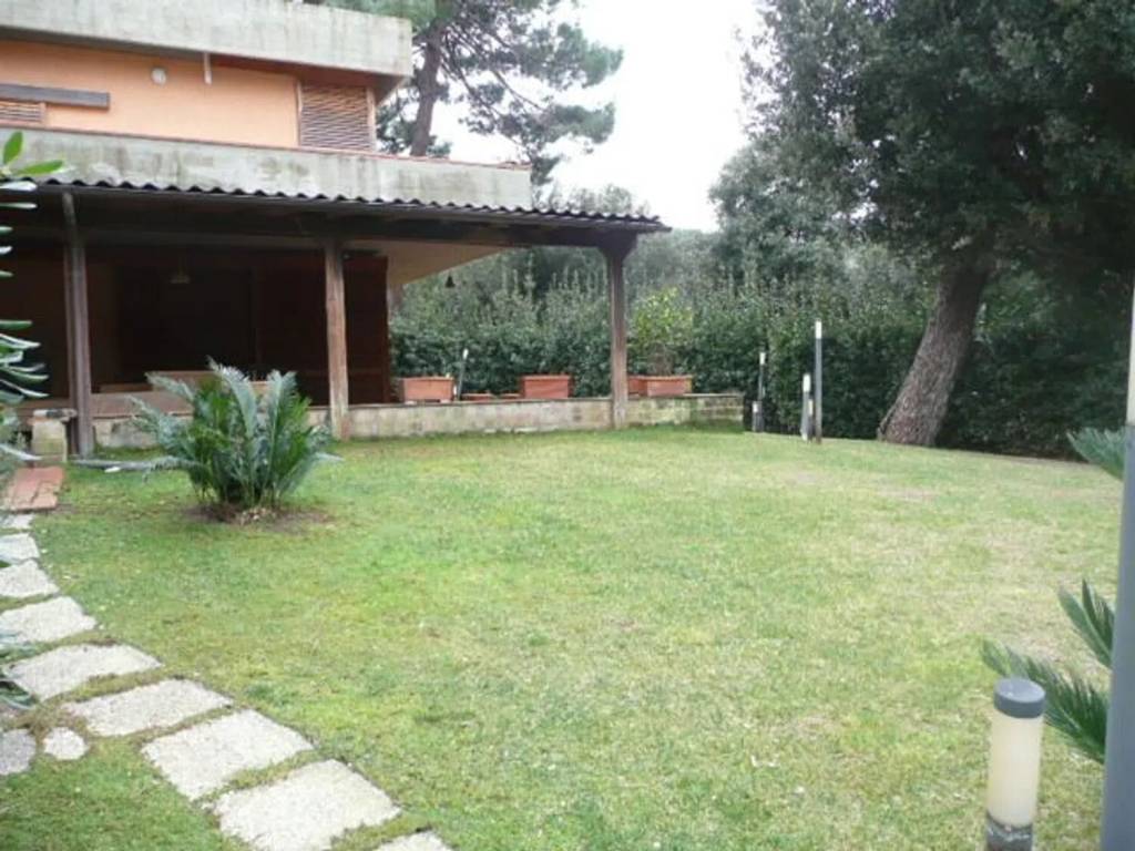 Villa a Castiglione della pescaia in Via Delle Eriche No Number - Foto 3