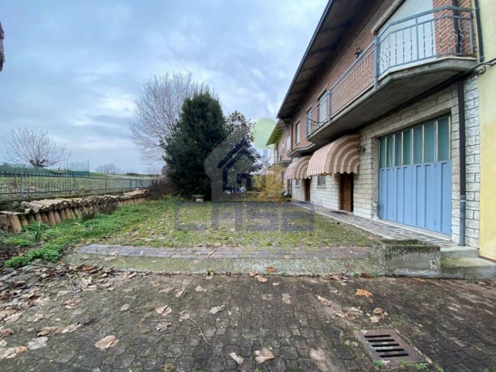Casa indipendente a Gualtieri in Via Magnano - Foto 2