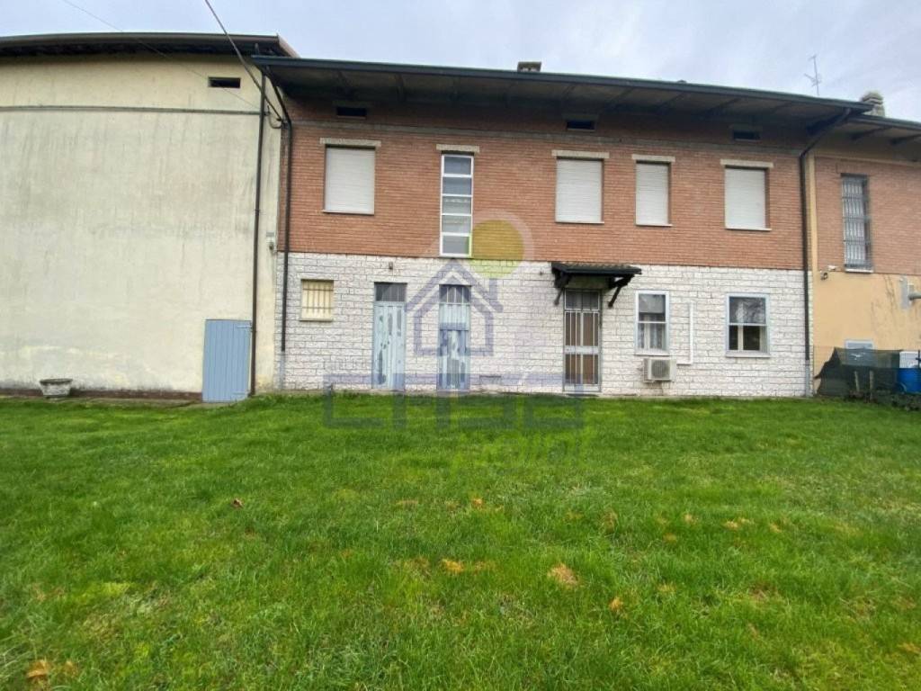 Casa indipendente a Gualtieri in Via Magnano - Foto 5