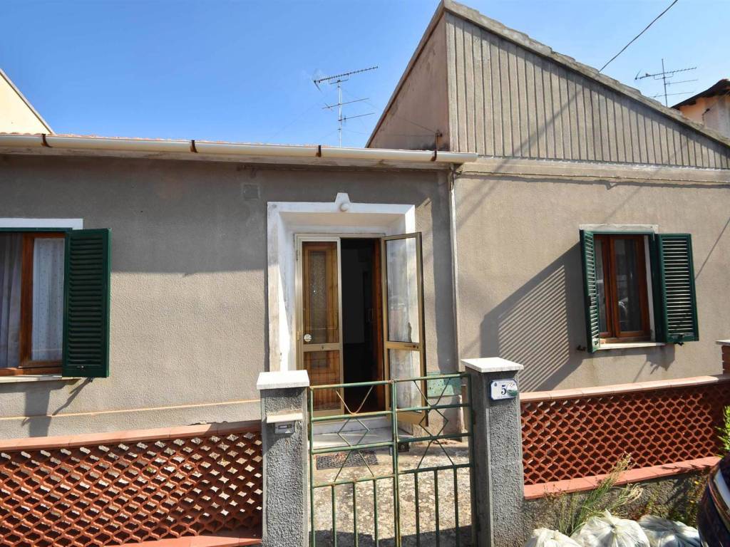 Villa a Rosignano marittimo in via S Pellico, 5 - Foto 3