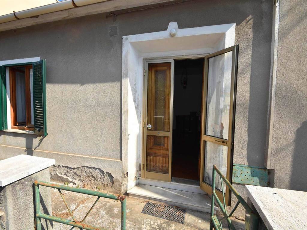 Villa a Rosignano marittimo in via S Pellico, 5 - Foto 4