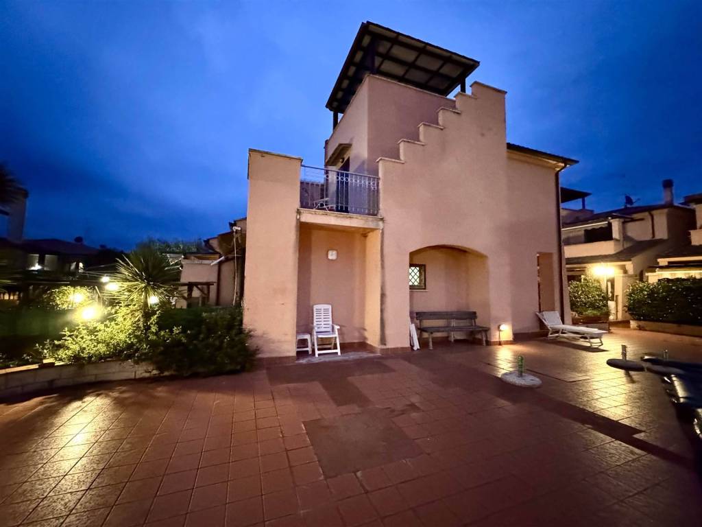 Villa a Follonica - Foto 2