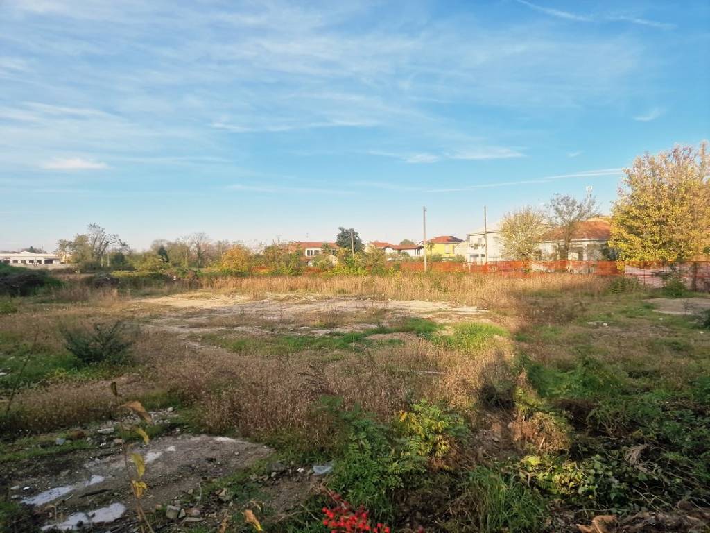 Terreno a Vigevano in Via Pier Luigi Albini - Foto 2