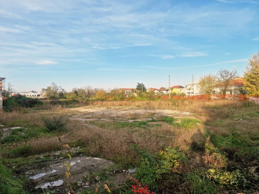 Terreno a Vigevano in Via Pier Luigi Albini - Foto 3