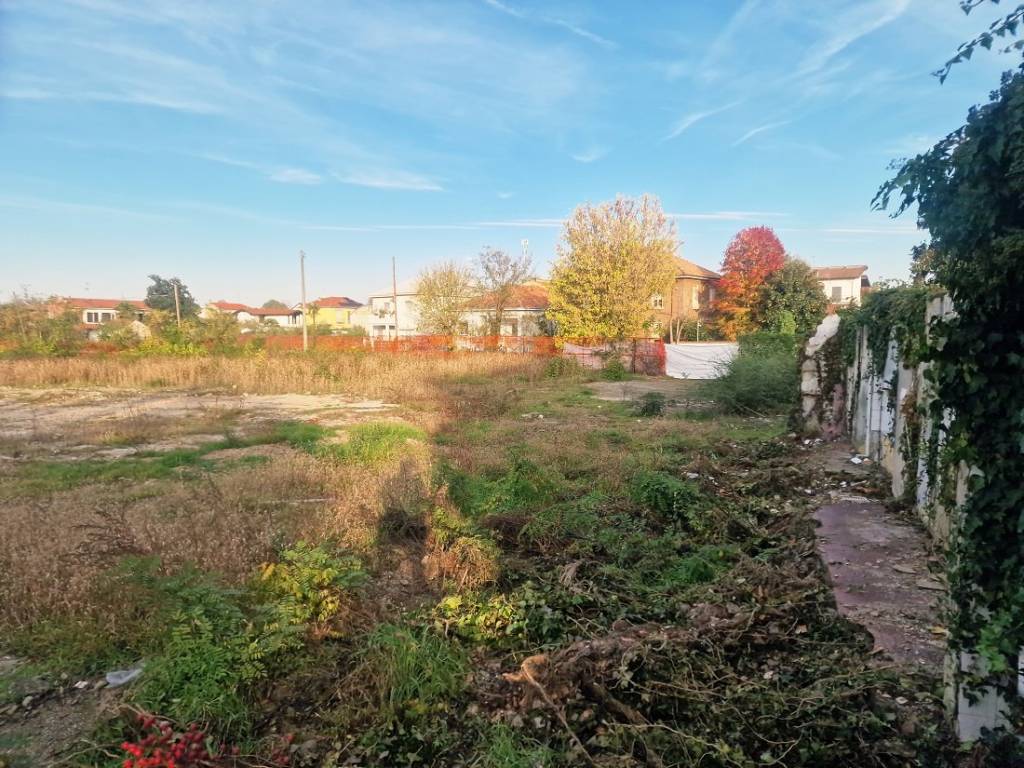 Terreno a Vigevano in Via Pier Luigi Albini - Foto 4
