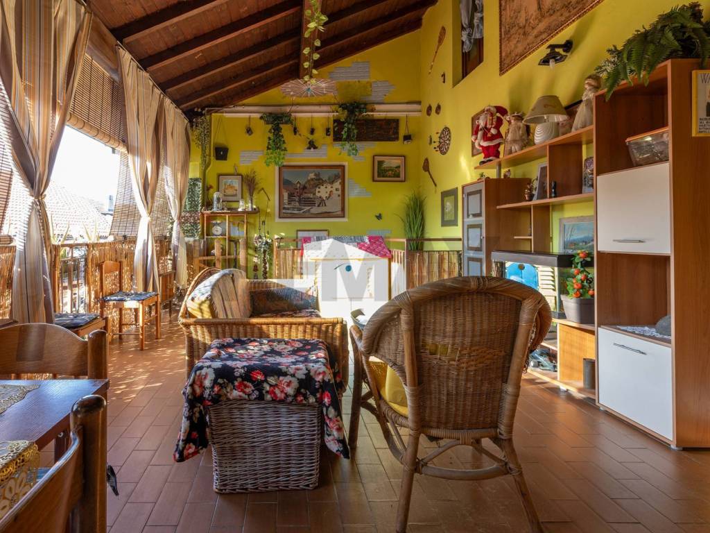 Appartamento a Cairate in VIA BERTANI, 10 - Foto 3