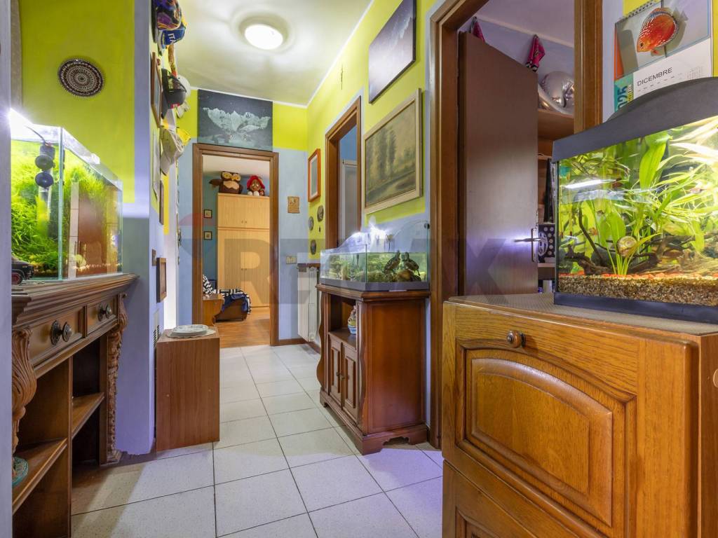 Appartamento a Cairate in VIA BERTANI, 10 - Foto 5