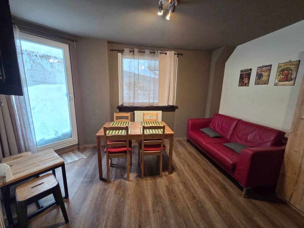 Appartamento a Valtournenche in Via Piolet, 5 - Foto 2