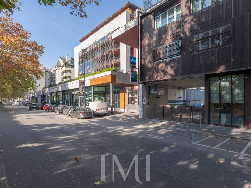 Box / garage a Milano in Viale Cassala, 55 - Foto 1