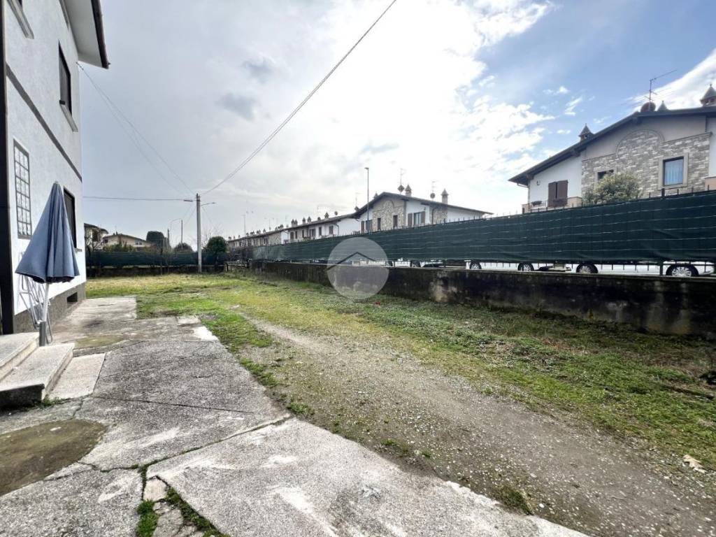 Villa a Palazzolo sull'oglio in Via Adamello, 15 - Foto 4