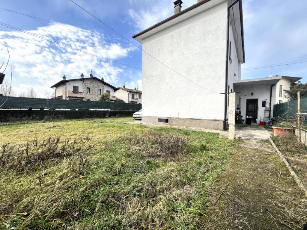 Villa a Palazzolo sull'oglio in Via Adamello, 15 - Foto 5